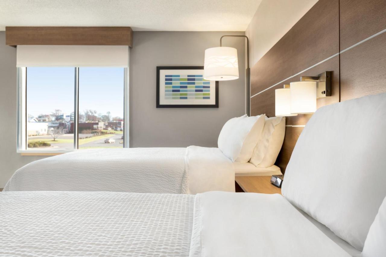Holiday Inn Express Hotel & Suites Anniston/Oxford By Ihg Exterior foto