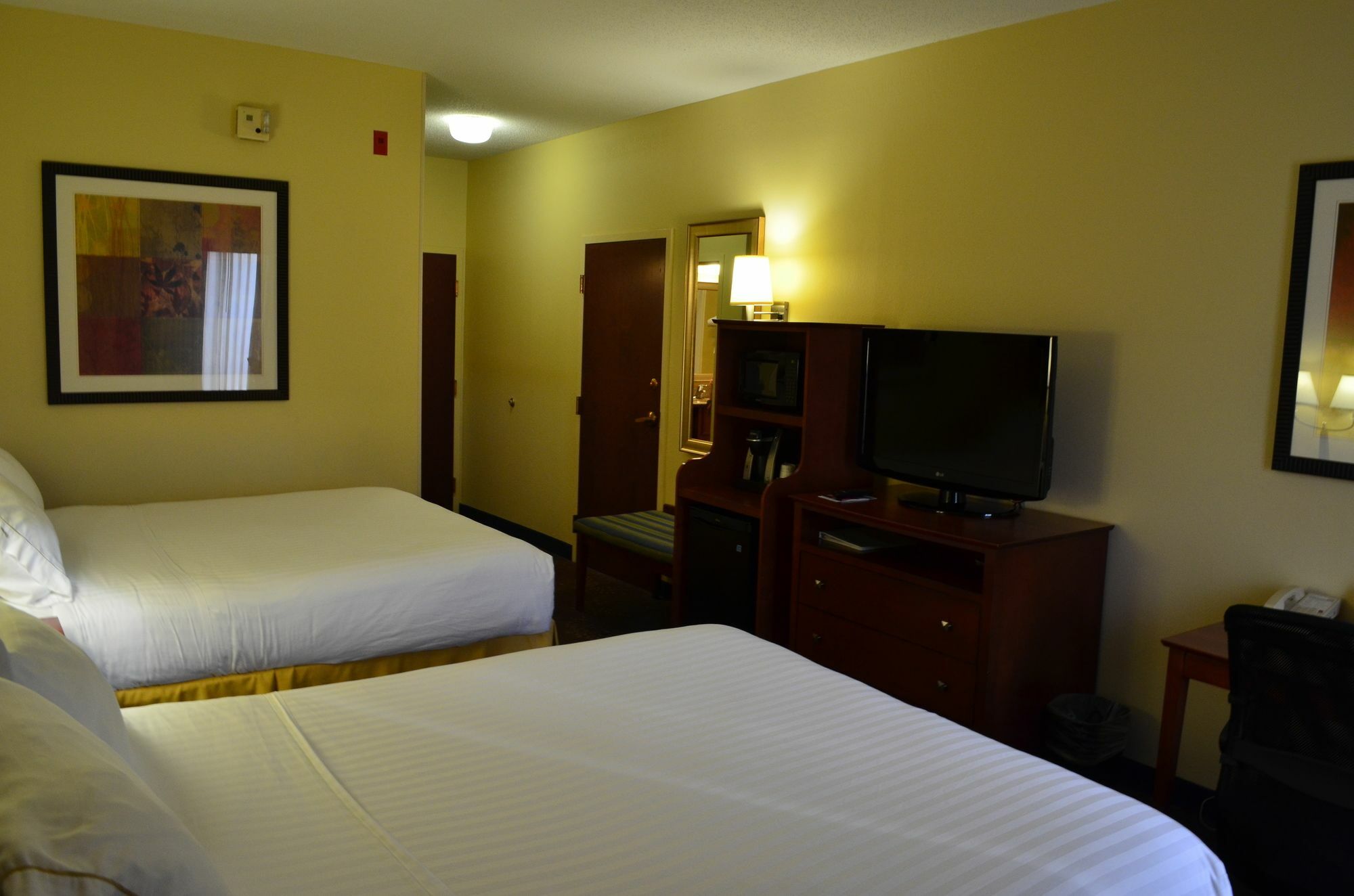Holiday Inn Express Hotel & Suites Anniston/Oxford By Ihg Exterior foto