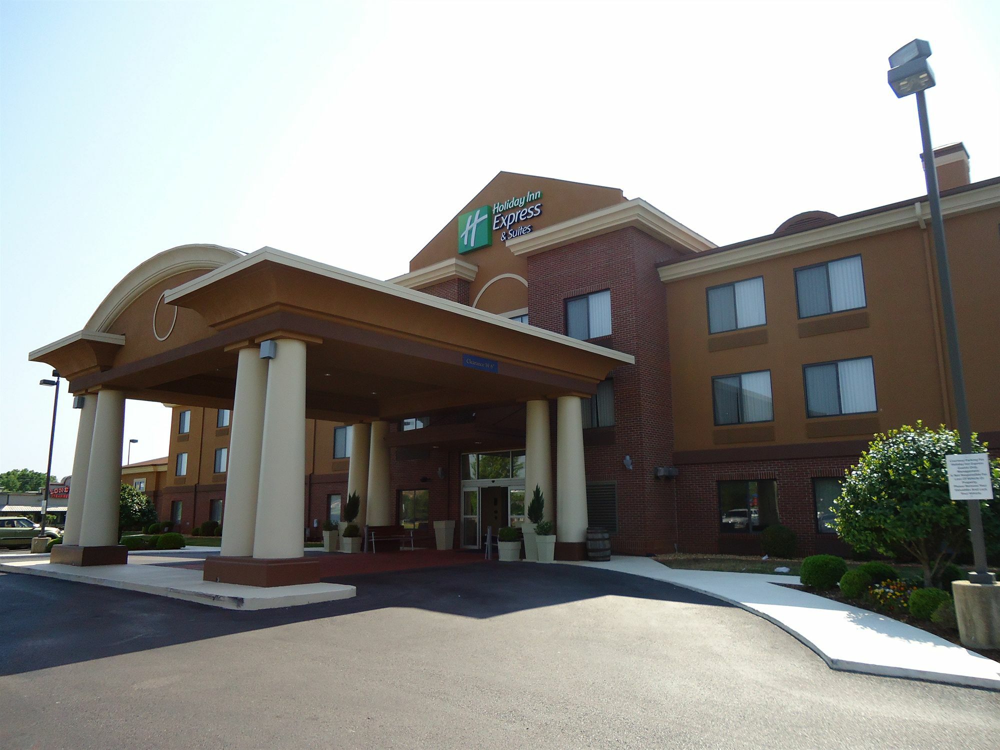 Holiday Inn Express Hotel & Suites Anniston/Oxford By Ihg Exterior foto